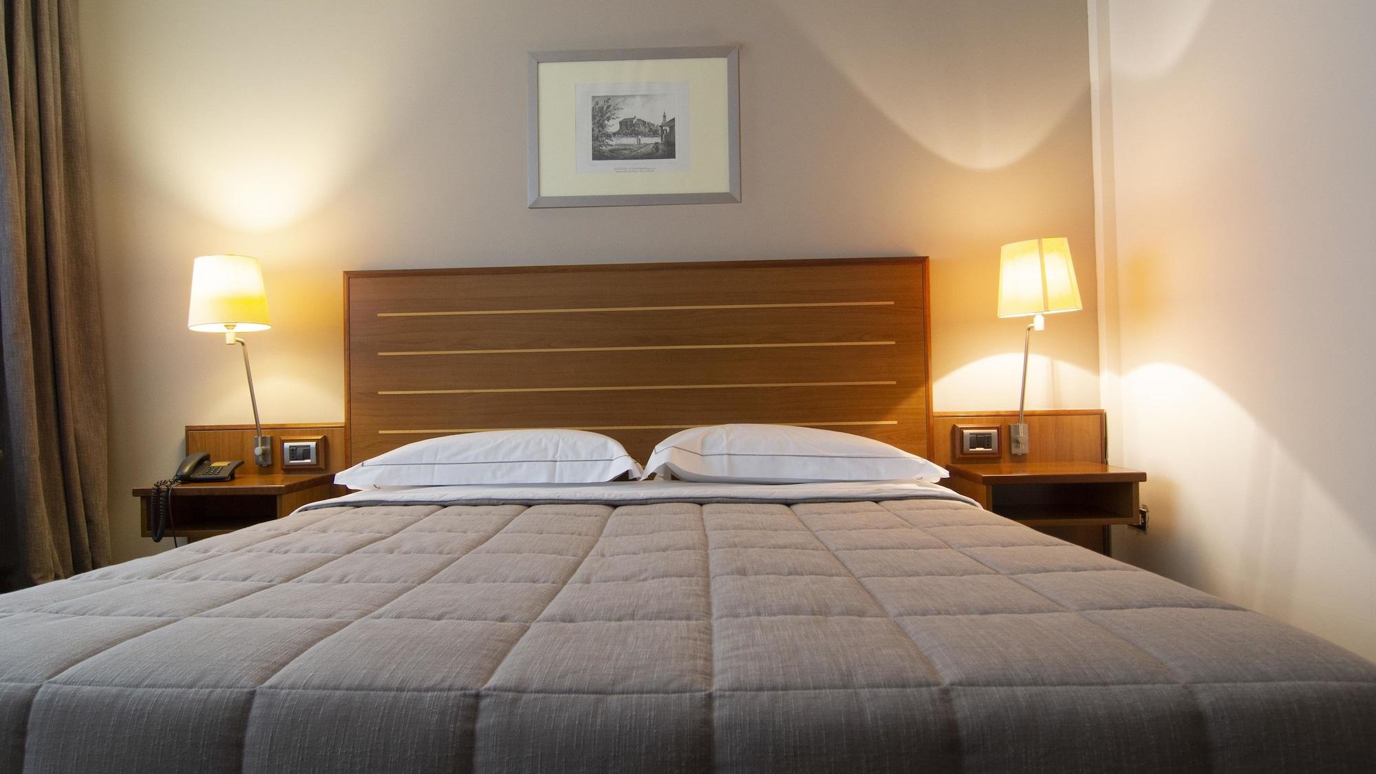 B&B Hotel Cuneo Cristal Ngoại thất bức ảnh