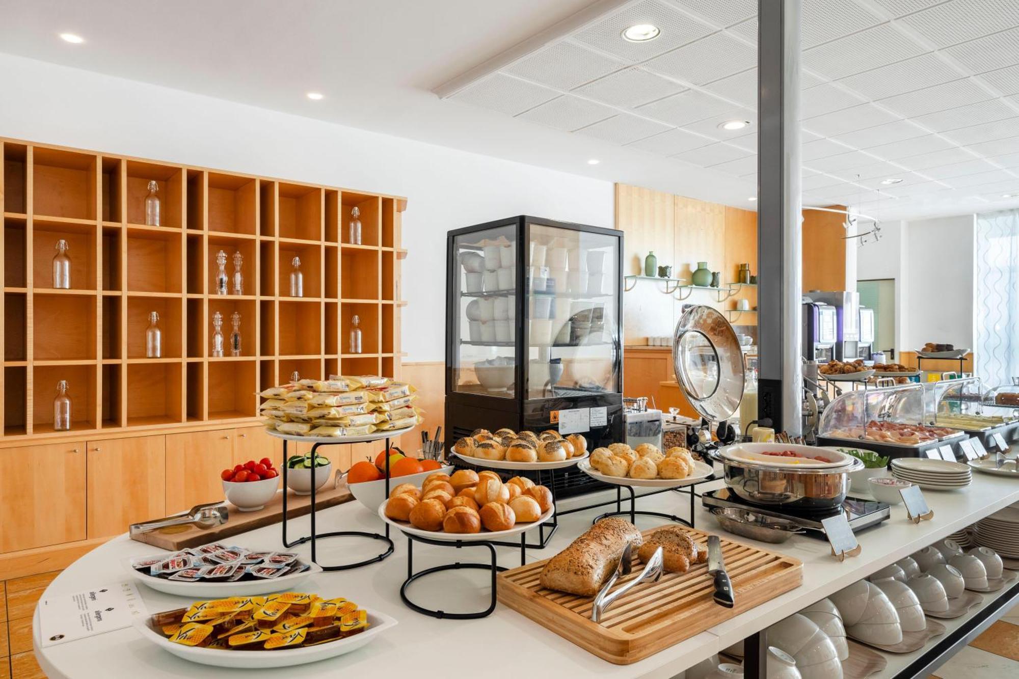 B&B Hotel Cuneo Cristal Ngoại thất bức ảnh